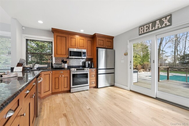 Building Photo - 131 Lewis Rd