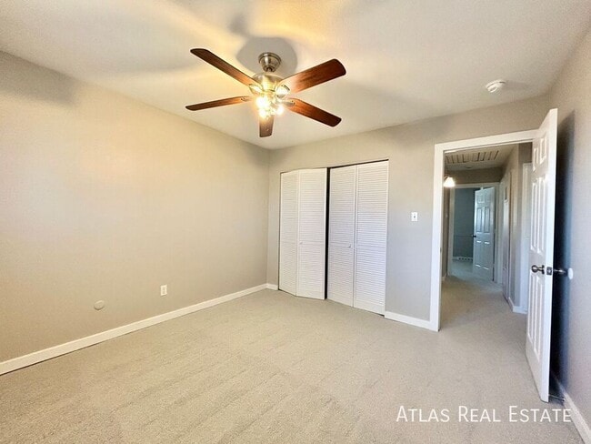 Building Photo - 9117 E Nassau Ave