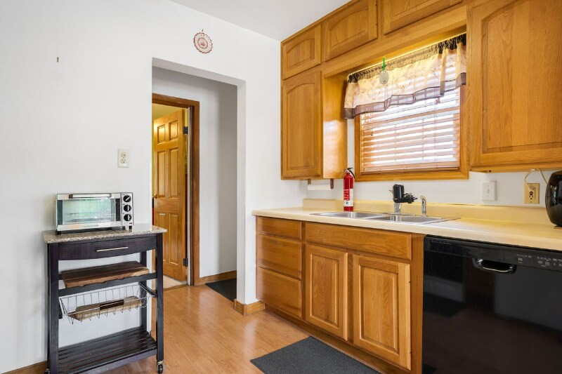Building Photo - 7416 Van Buren Ave
