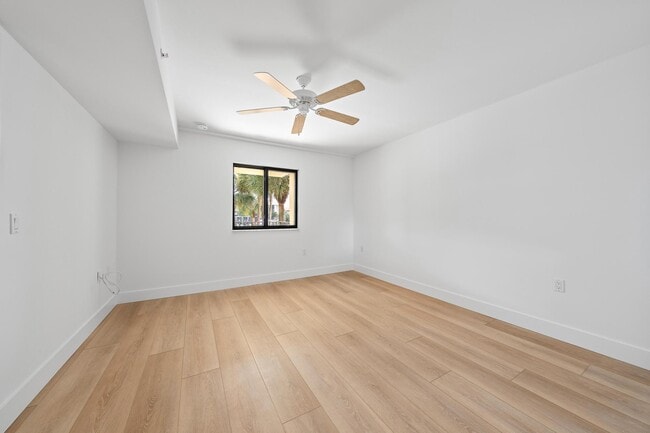 Building Photo - 1501 Marina Isle Way