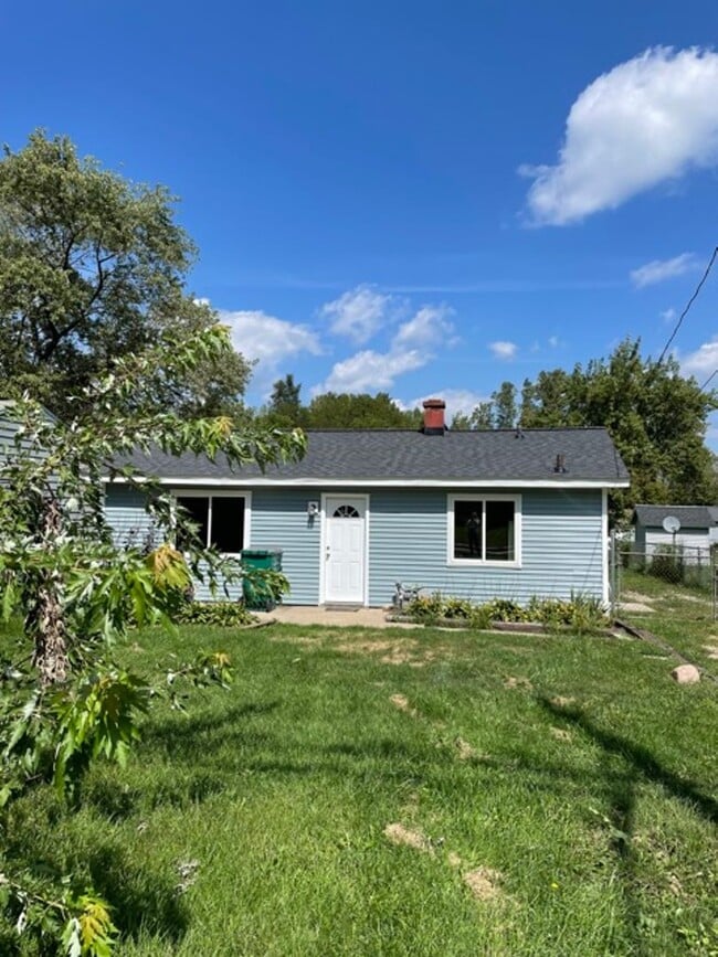 Primary Photo - 3 bedroom/1 bathroom