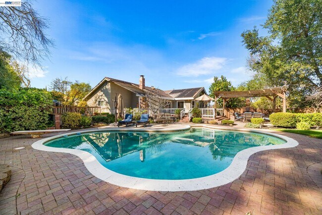 Building Photo - 4262 Tamur Ct