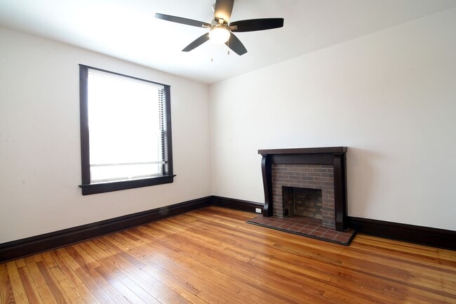 Building Photo - 3449 Iowa Ave