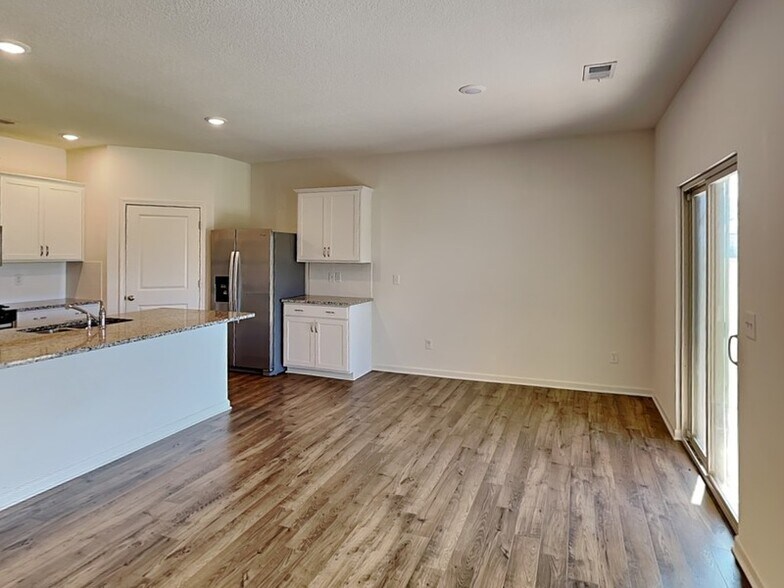 Building Photo - 39 Empire Ln