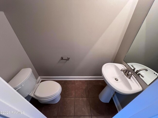 Building Photo - 100 Cautillion Dr