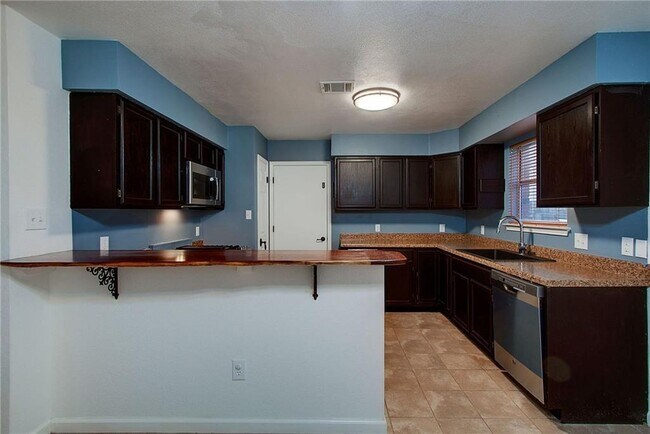 Building Photo - 7502 Montaque Dr