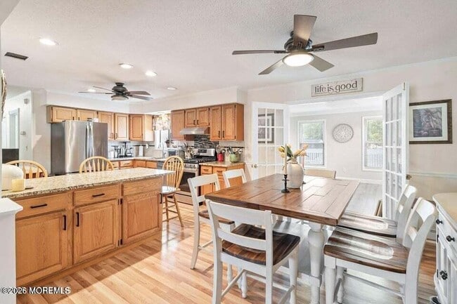 Building Photo - 19 Elm St