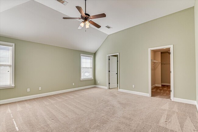 Building Photo - 406 Saterlee Ct