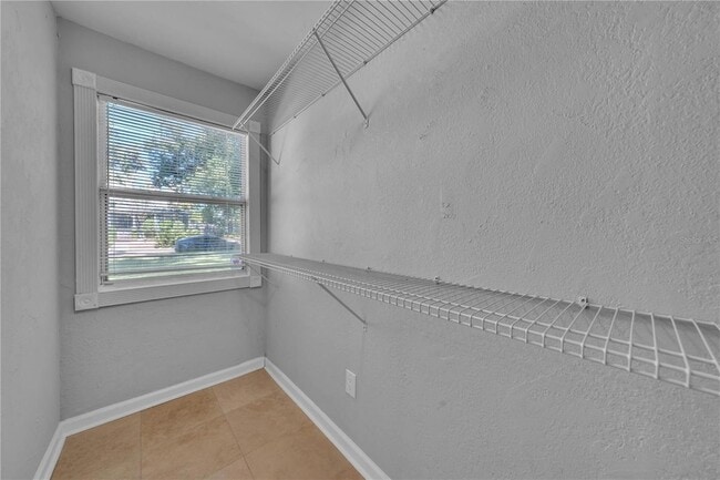 Building Photo - 314 W Frances Ave