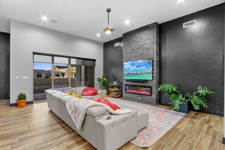 Building Photo - 321 Rio de Jazmin Cir