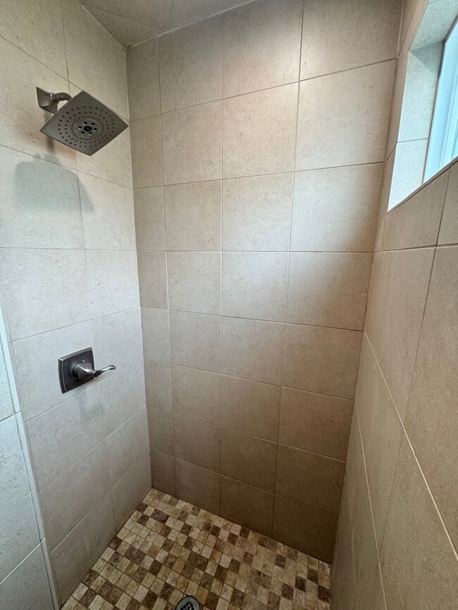 Building Photo - 45-102A Waiape Pl