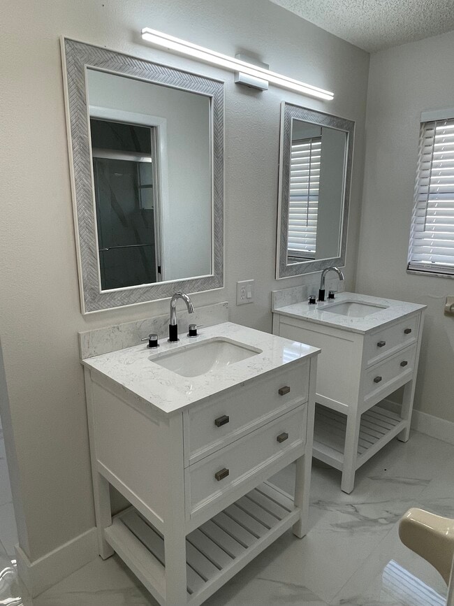 Building Photo - 4351 Orange Grove Blvd