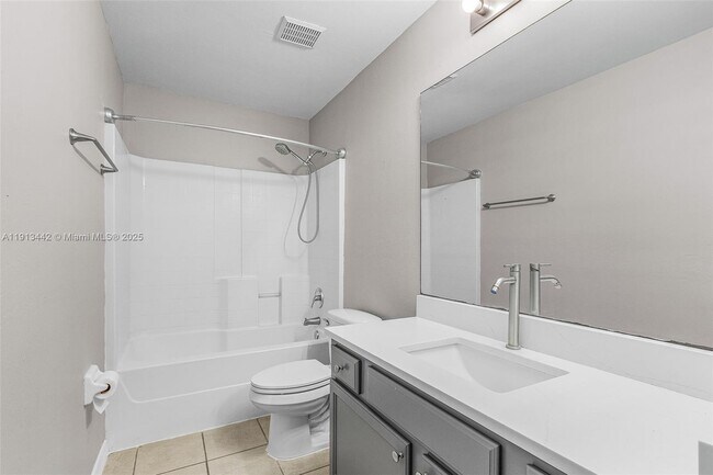 Building Photo - 2412 Millie Ave S