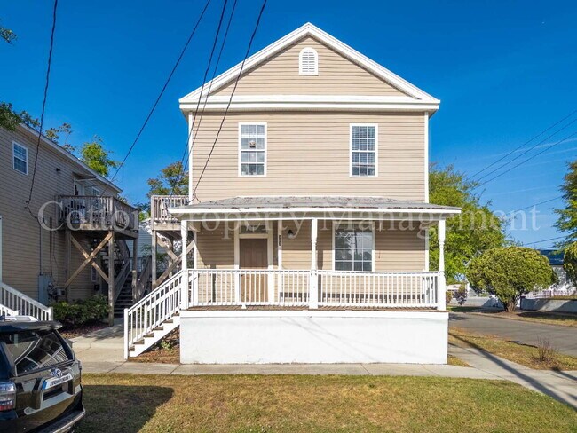 Building Photo - 923 N 5th Ave