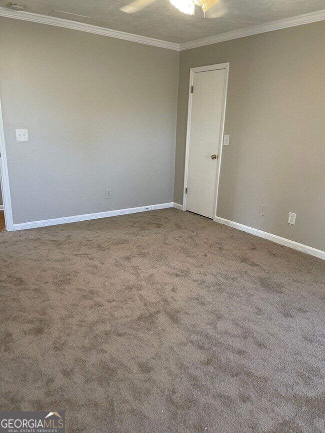 Building Photo - 4503 Scenic Mountain Dr SE