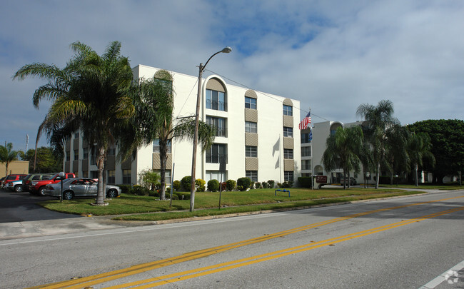 Building Photo - Key Plaza Apartments