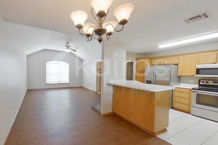 Building Photo - 1129 NE 8th St