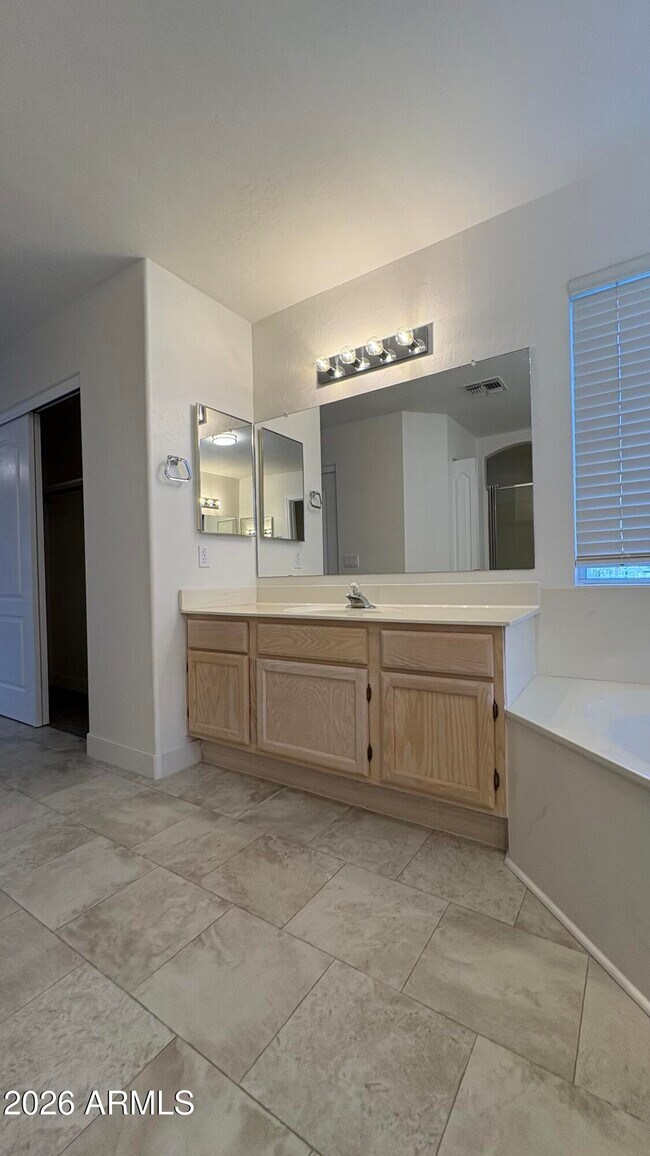 Building Photo - 19632 N 73rd Ave