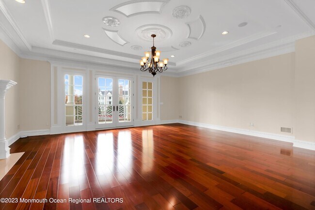 Building Photo - 1132 Oval Rd