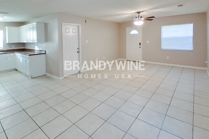 Building Photo - 3709 E Grove St