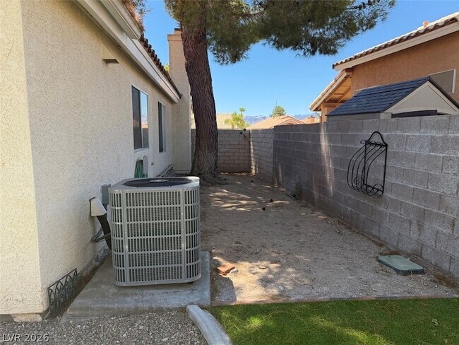 Building Photo - 4478 Ruenda Ct
