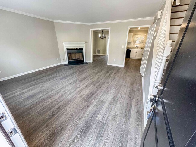 Building Photo - 2BR Townhome near KSU - No Carpet!