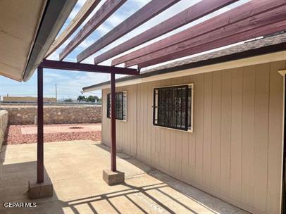 Building Photo - 2637 Lake Victoria Dr