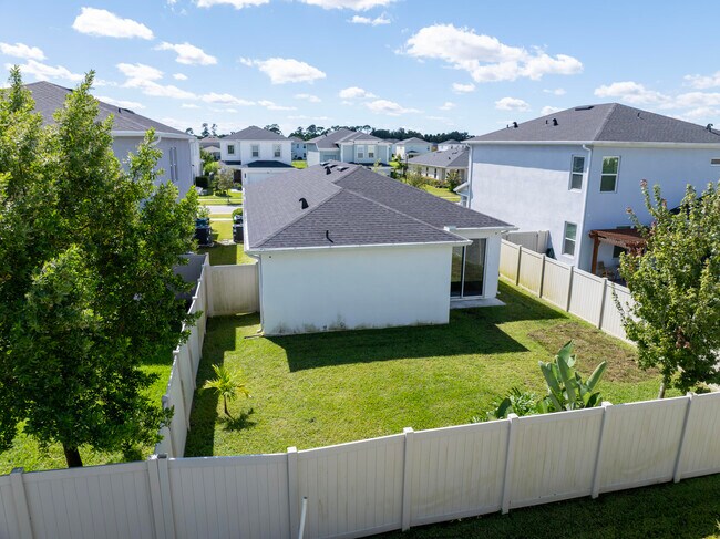 Building Photo - 10885 SW Robbia Way