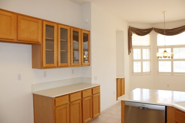 Building Photo - 5812 Sandlewood Way