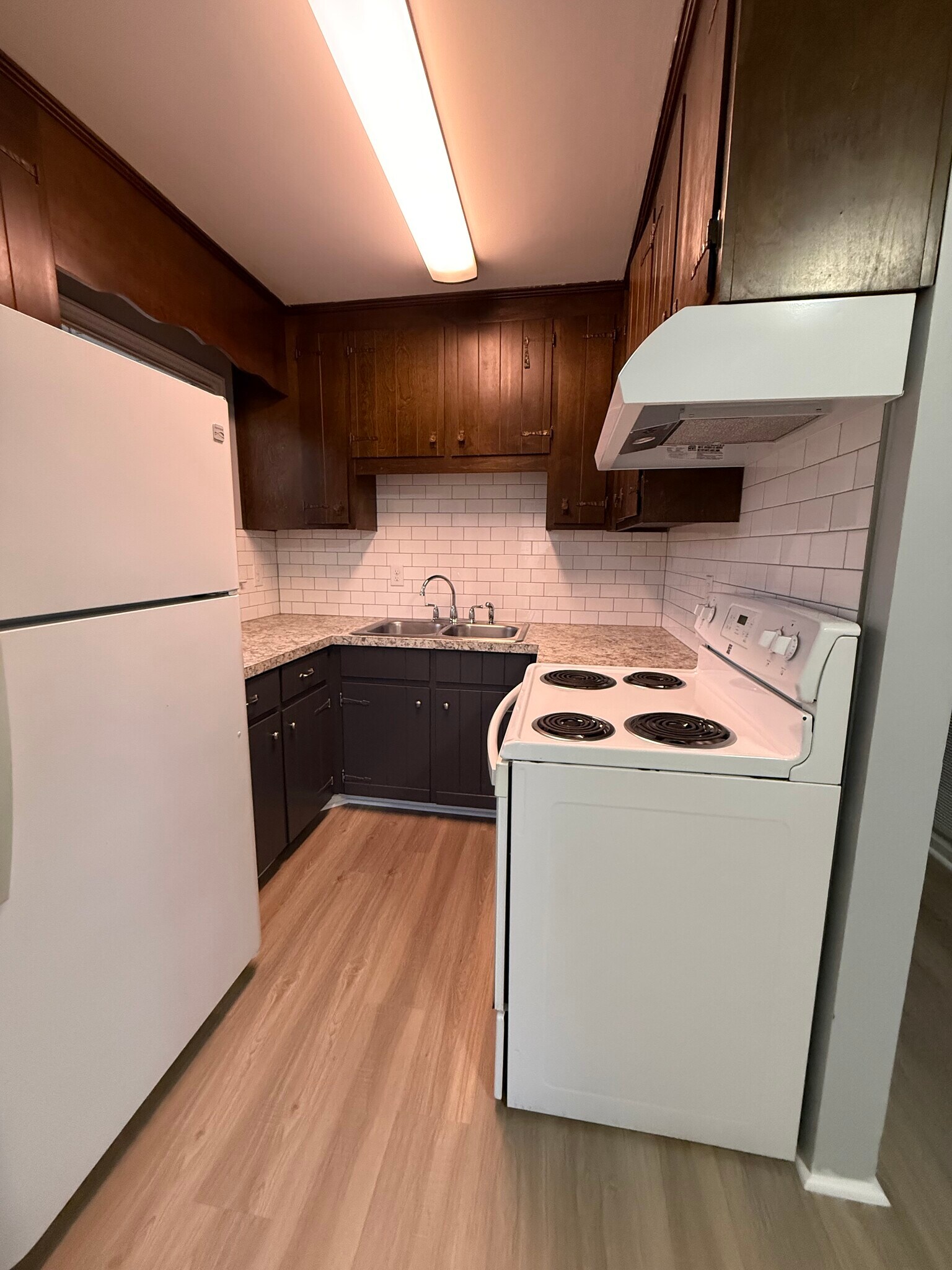 Kitchen - 908 S Lexington Ave