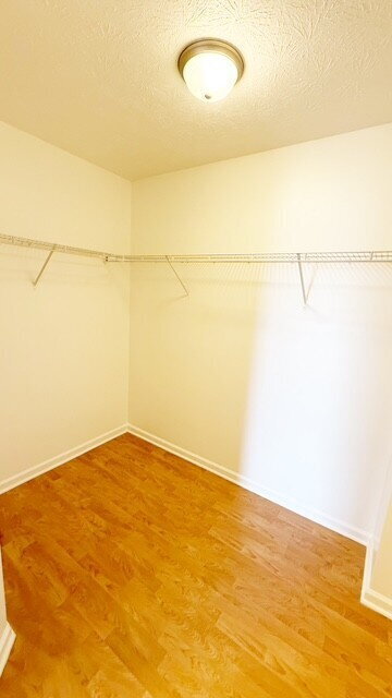 Building Photo - NORTH EAST/LAWRENCE 4 BEDROOM 2.5 BATH NEWER HOME AVAILABLE NOW!