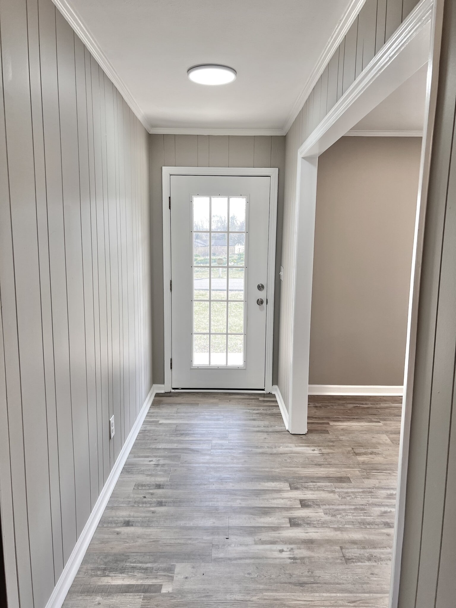 Building Photo - 925 Southgate Dr