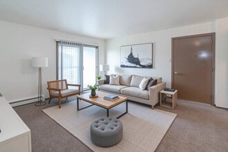 Building Photo - Oates Estates Apartments