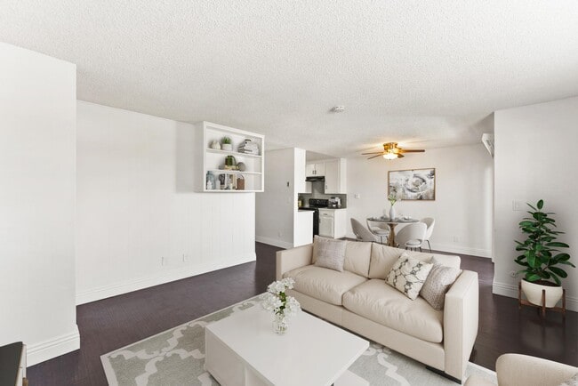 Interior Photo - Pacific Pines