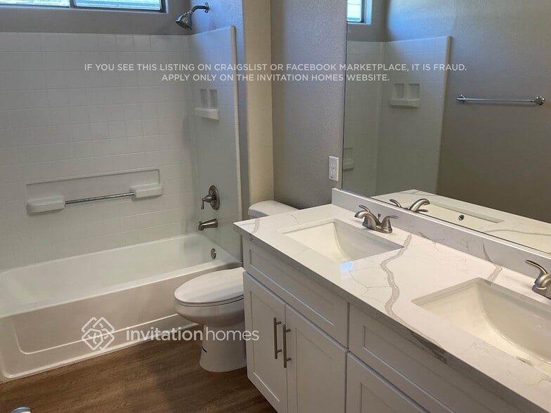 Building Photo - 9133 Little Horse Ave