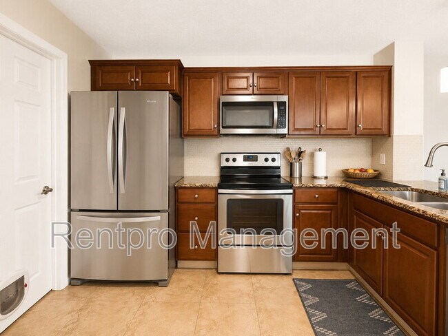 Building Photo - 4002 Crockers Lake Blvd