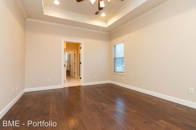 Building Photo - 4 br, 2 bath House - 6717 Blossom