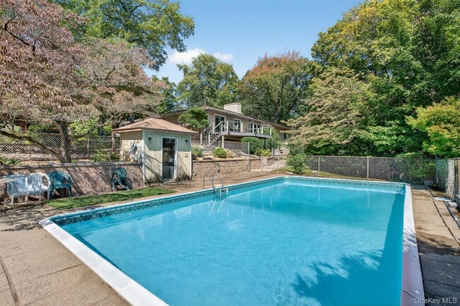 Building Photo - 3 Hudson Bluff Cir