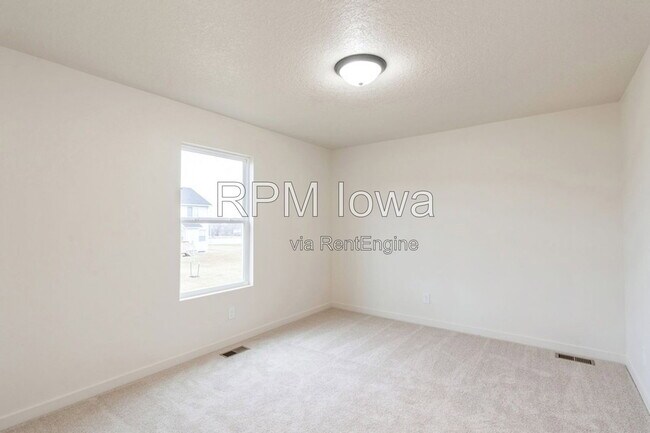 Building Photo - 2830 20th St SW
