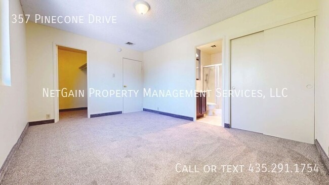 Building Photo - 357 Pinecone Dr