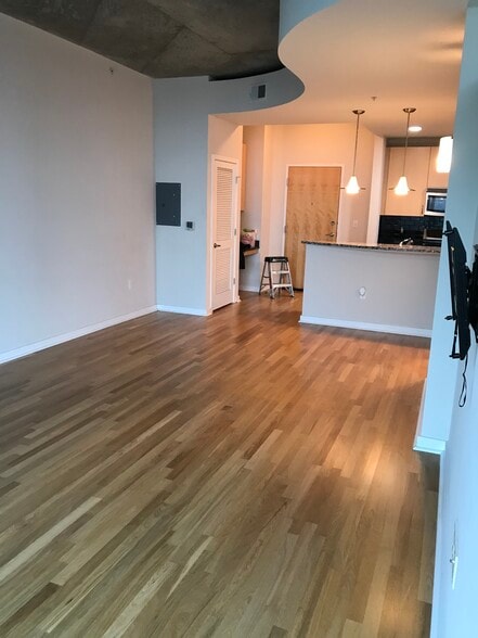 Living Room - 400 W Peachtree St NW