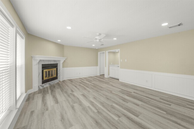 Building Photo - 4138 Club Valley Dr