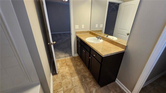Building Photo - 4680 Raven Wood Loop