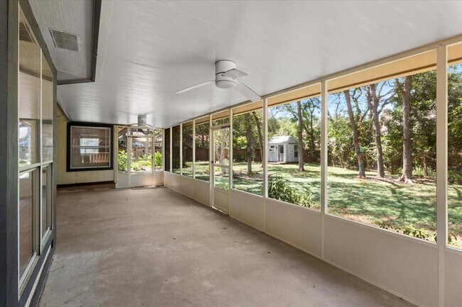 Building Photo - 10000 Brantley Bend