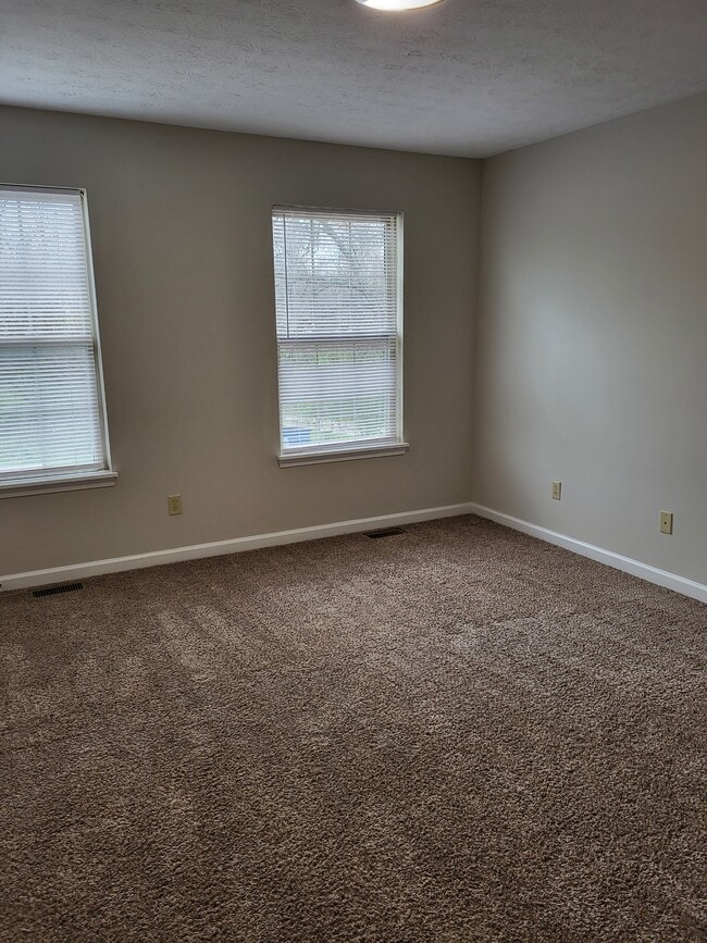 Building Photo - 106 Kayla Dr