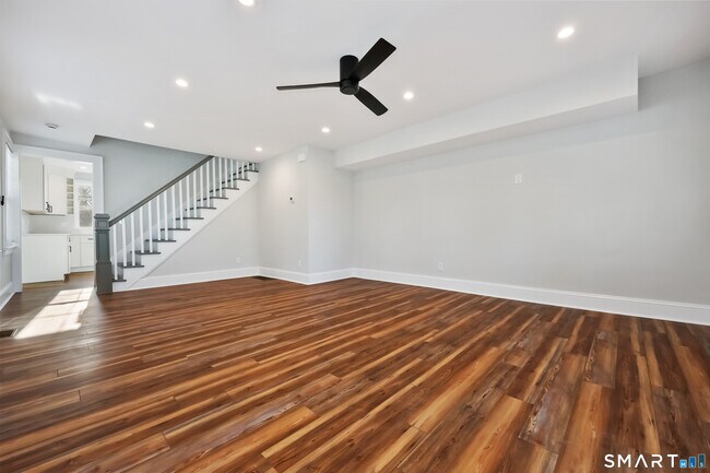 Building Photo - 60 Walter Ave