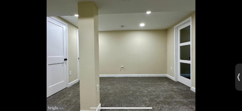 Building Photo - 4033 Woodhaven Ave