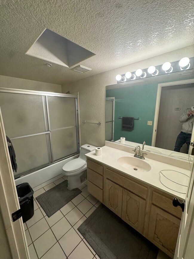 Building Photo - 93 Morning Sun Dr