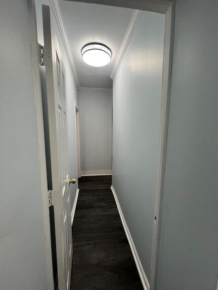 Building Photo - 301 Maple St