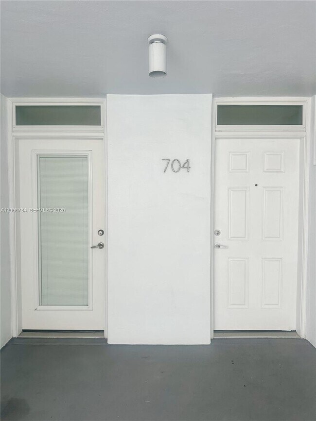 Building Photo - 1045 10th St